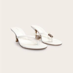 PrettyLittleThing White Heeled Sandals with Gold Accents | Size 9